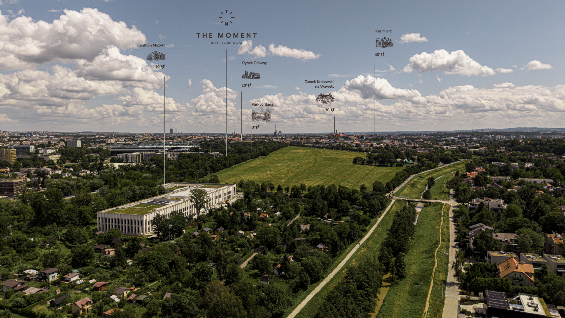 Widok z lotu ptaka na krakowskie Błonia i panoramę miasta